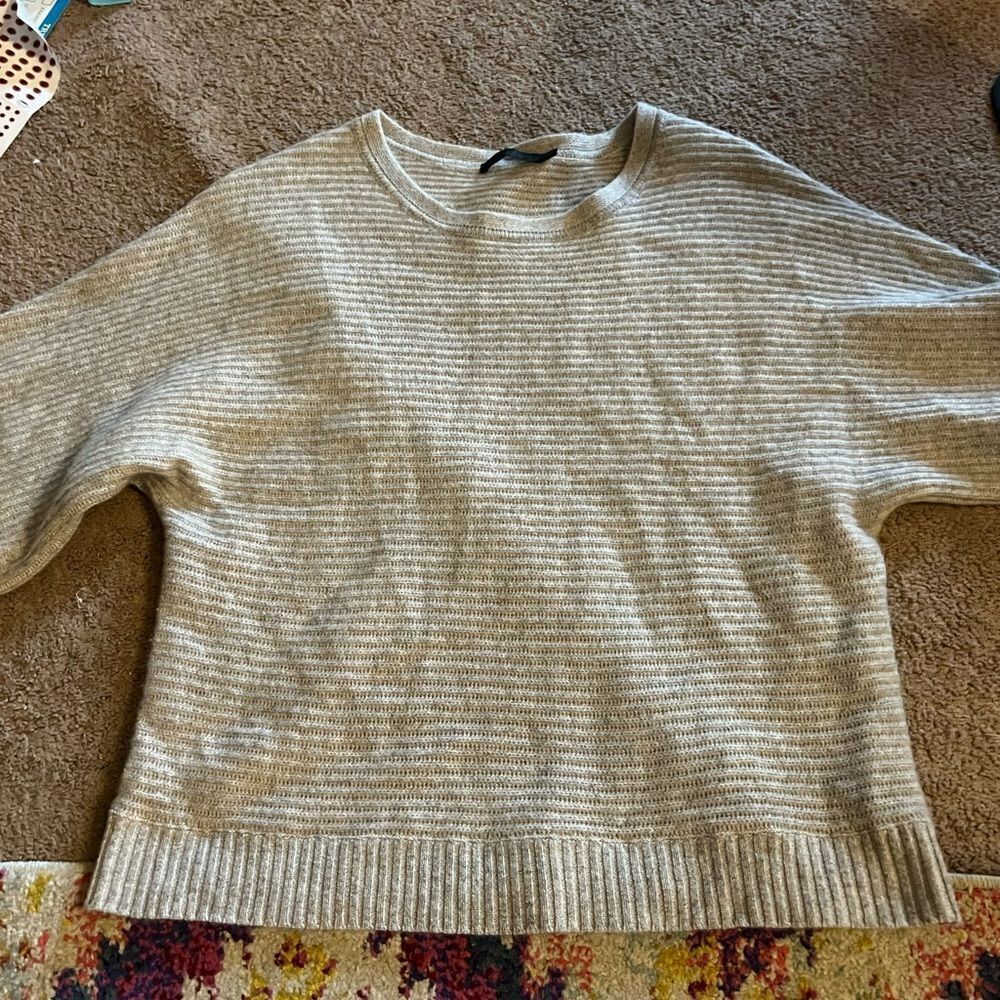 Raffi grey cashmere sweater small